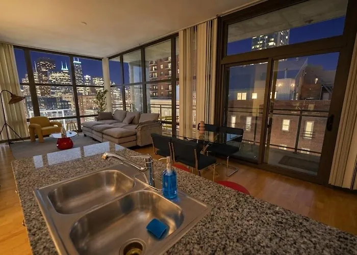 Prime 2br Skyline - 5 Min To Museum Campus Apartment